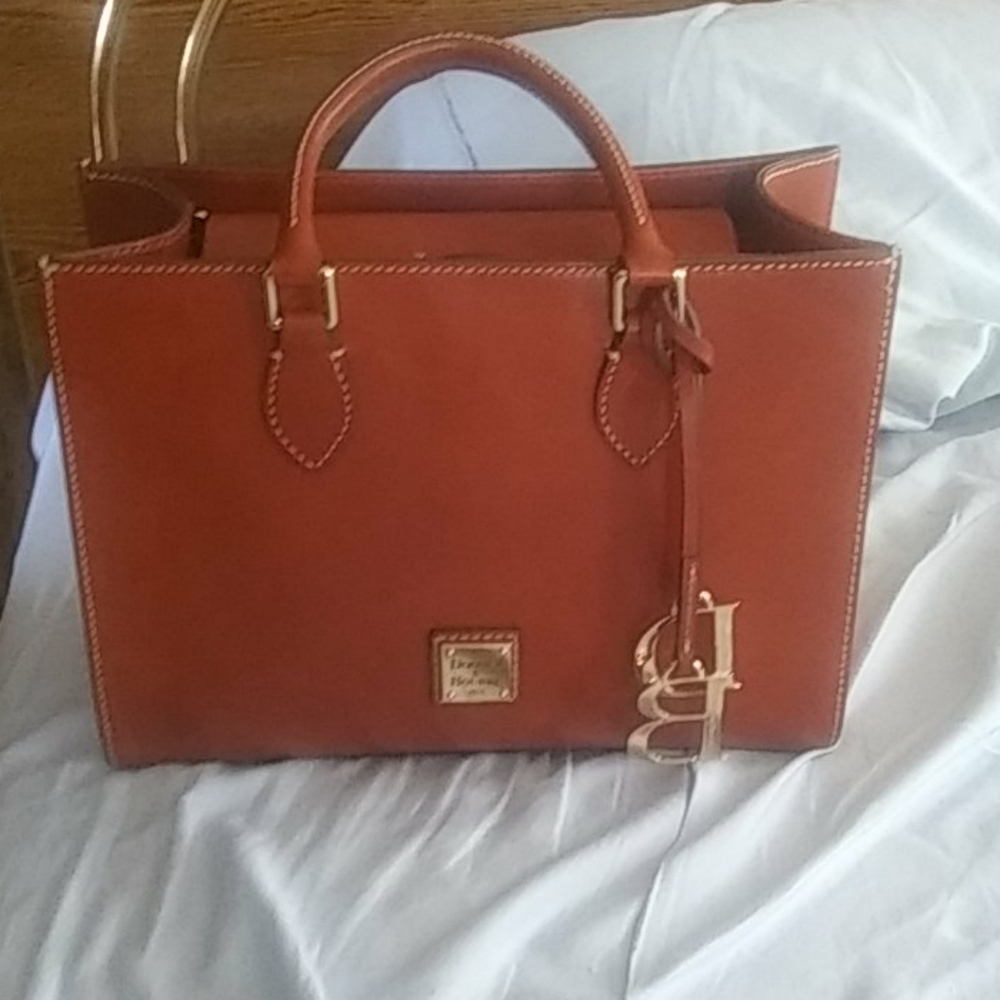Hand bag